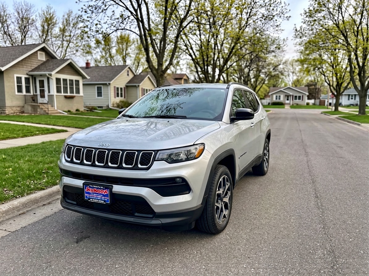 Jeep Cherokee available at Jay Malone CDJR in Hutchinson MN