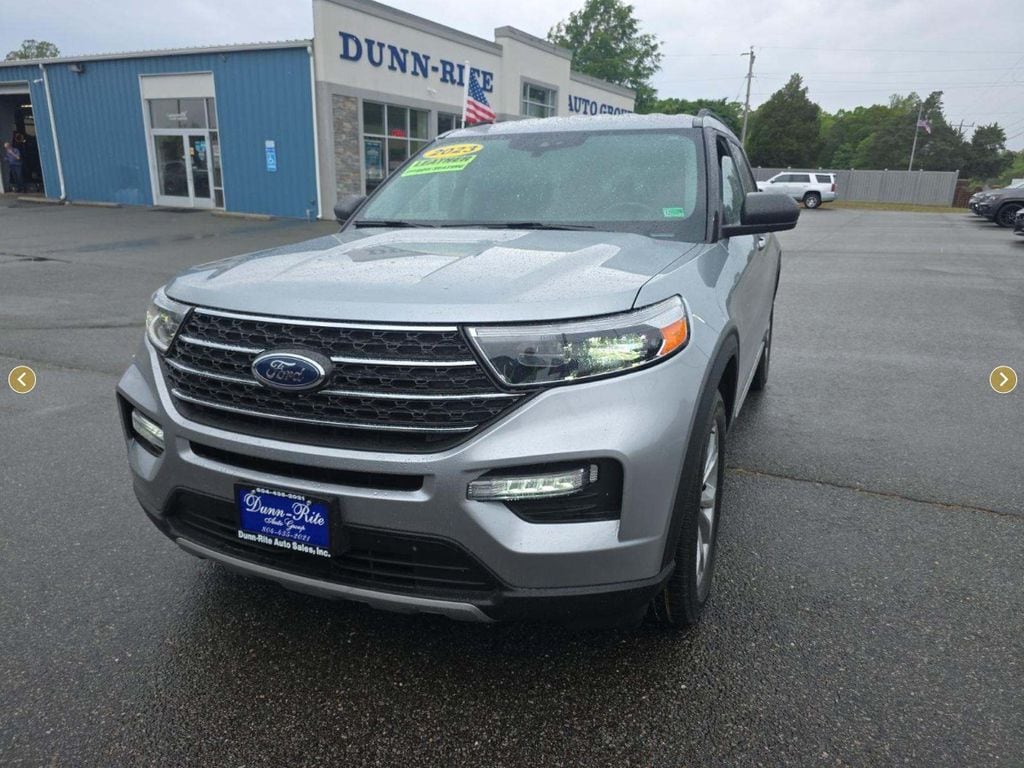 2023 Ford Explorer XLT 4WD's photo