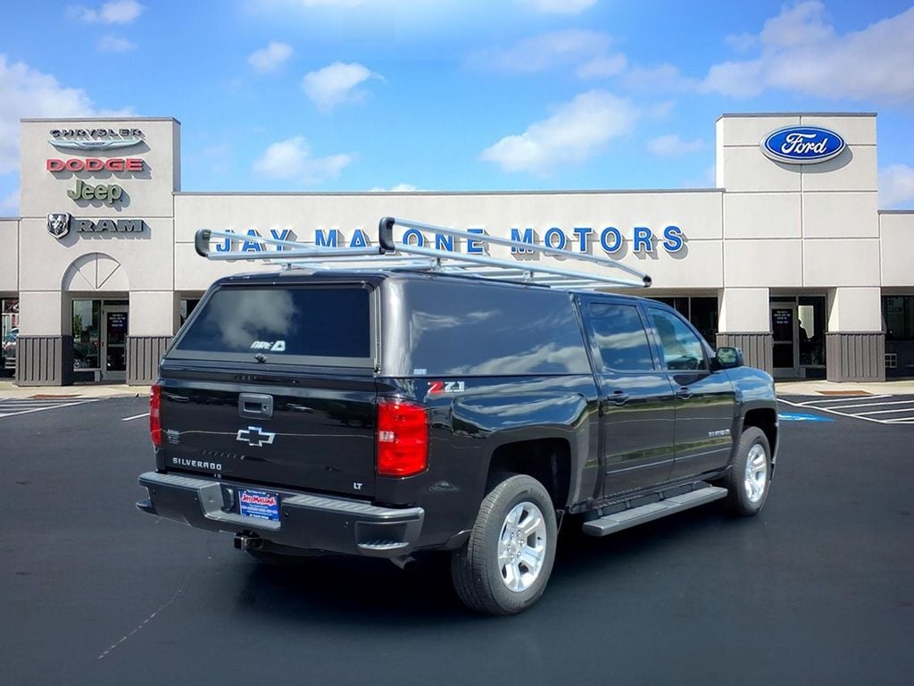 Used 2018 Chevrolet Silverado 1500 LT with VIN 3GCUKREC5JG582693 for sale in Hutchinson, Minnesota