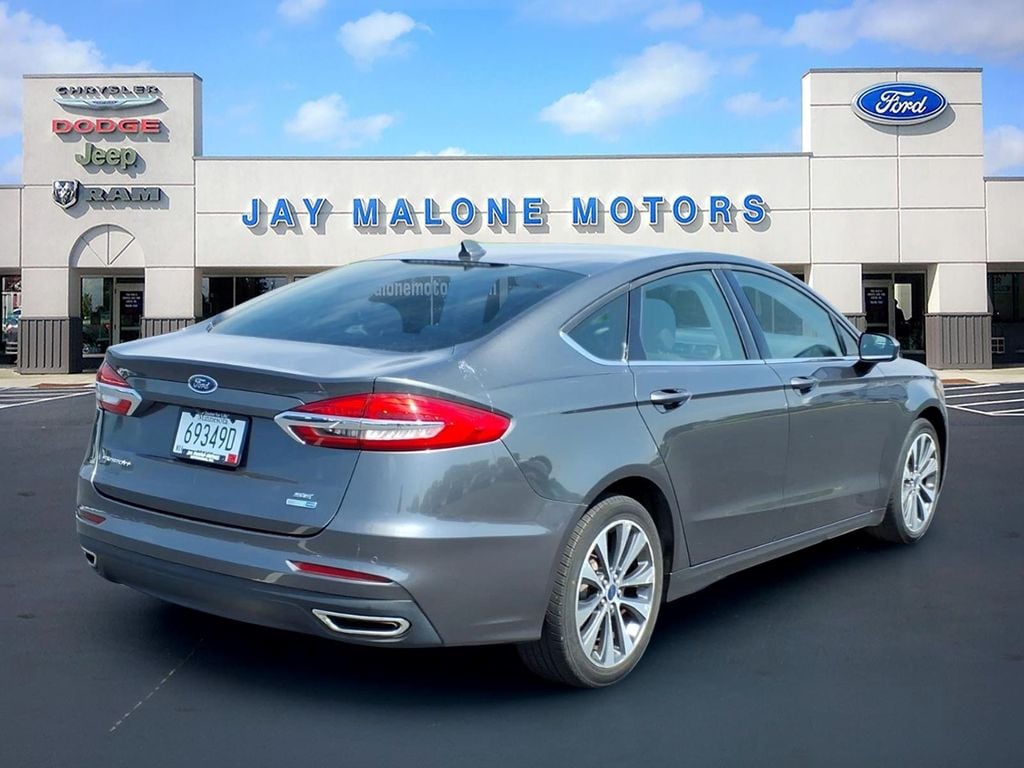 Used 2020 Ford Fusion SE with VIN 3FA6P0T92LR121090 for sale in Hutchinson, Minnesota