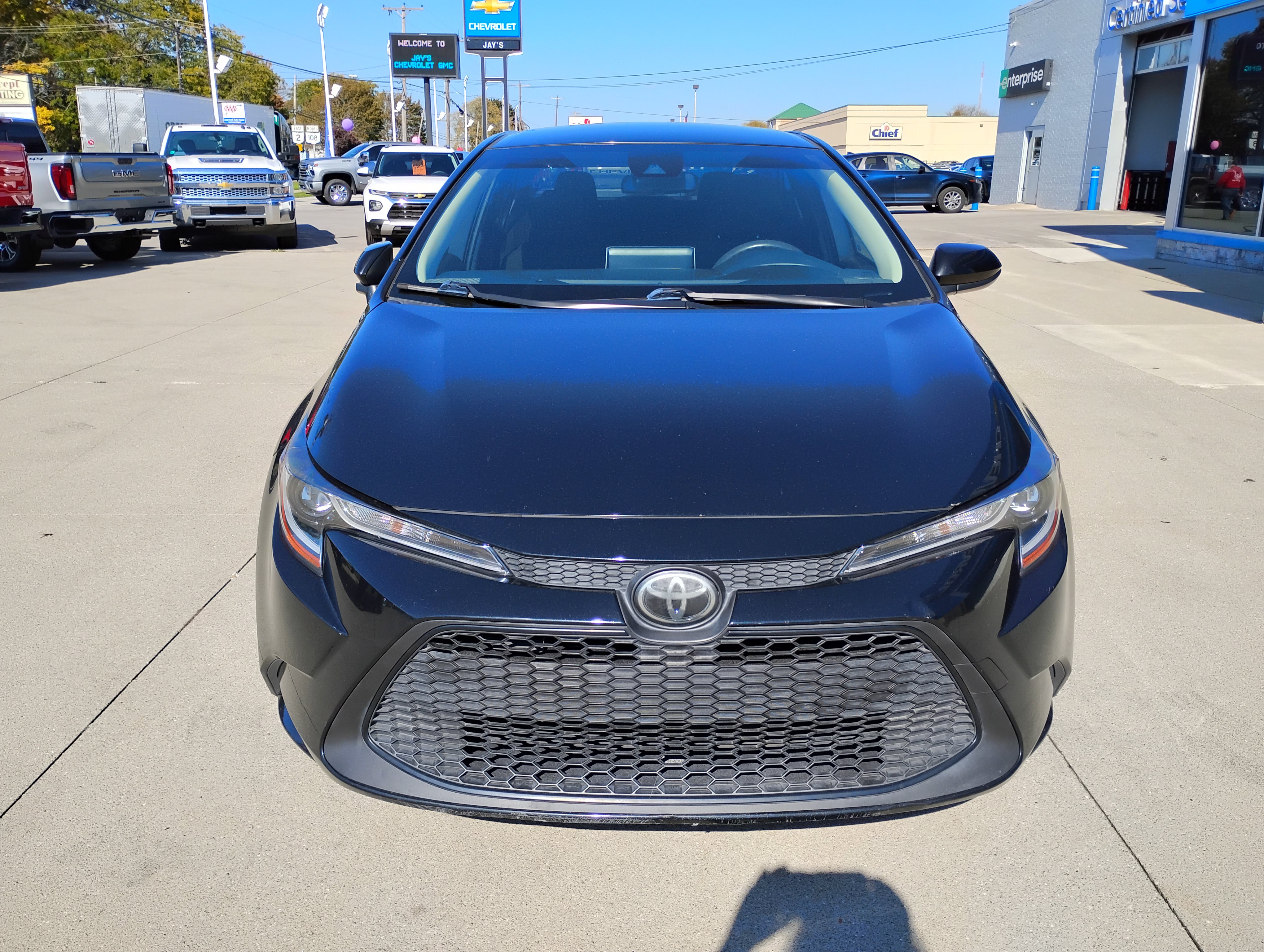 Used 2021 Toyota Corolla LE with VIN JTDEPMAE3MJ119454 for sale in Wauseon, OH