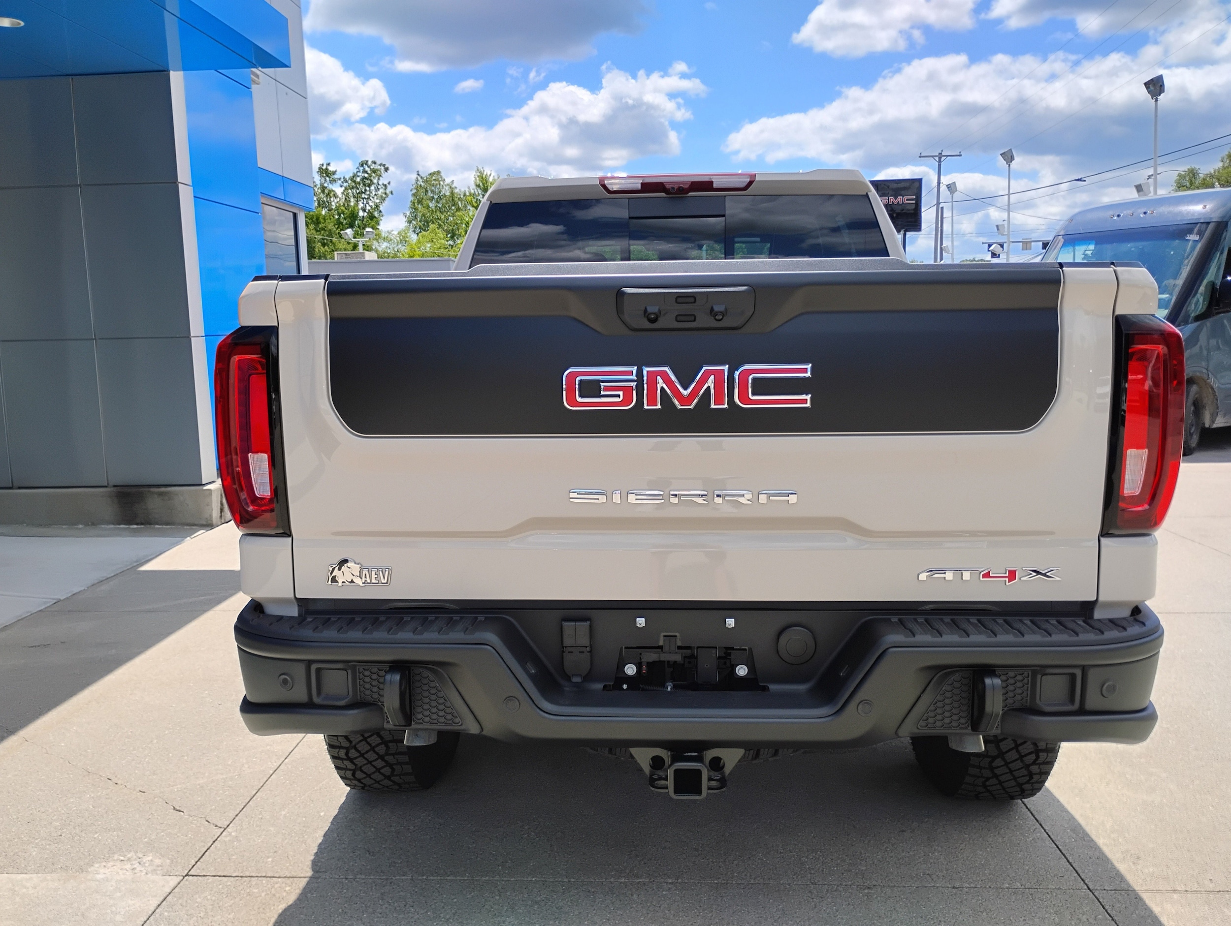 2026 GMC Sierra 1500 AT4X - Photo 15