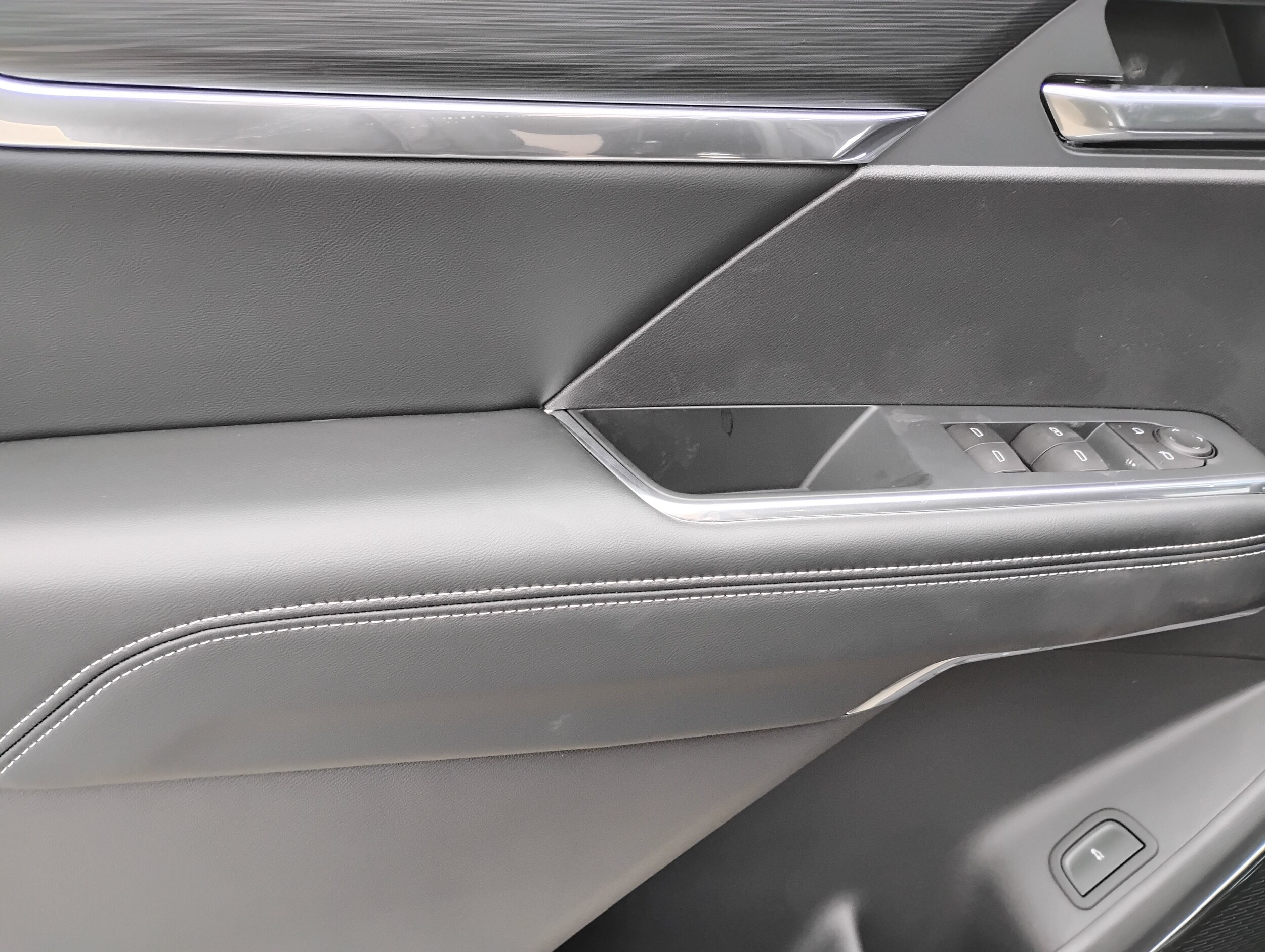 2026 GMC Acadia Elevation - Photo 22