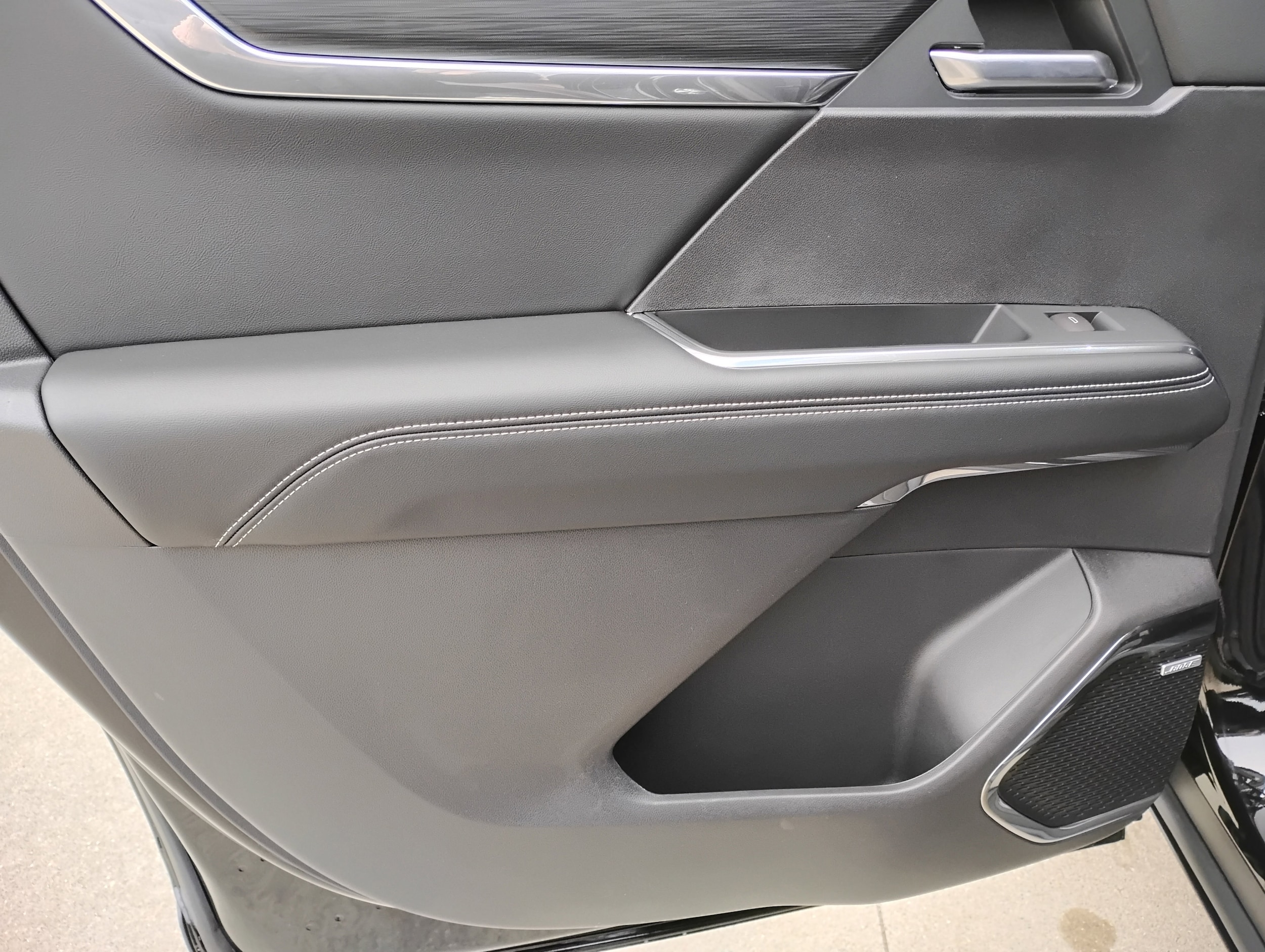 2026 GMC Acadia Elevation - Photo 23