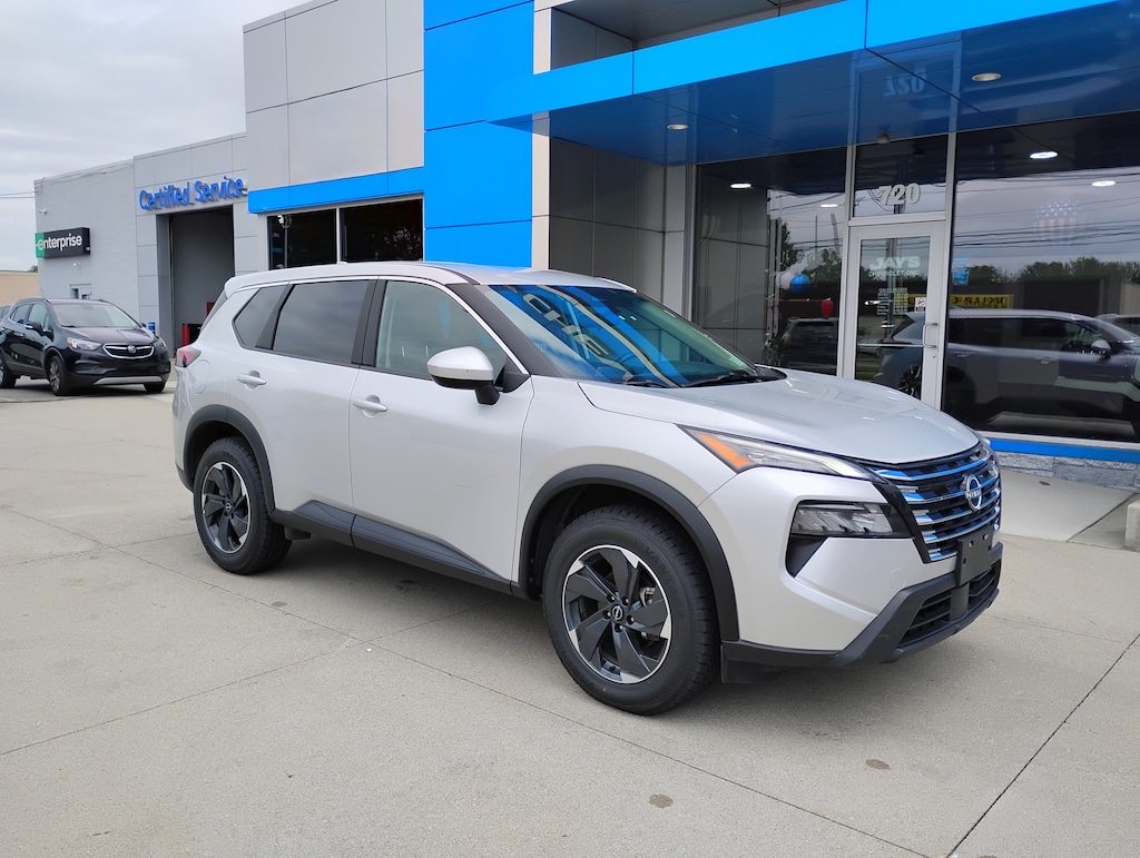 Used 2025 Nissan Rogue SV