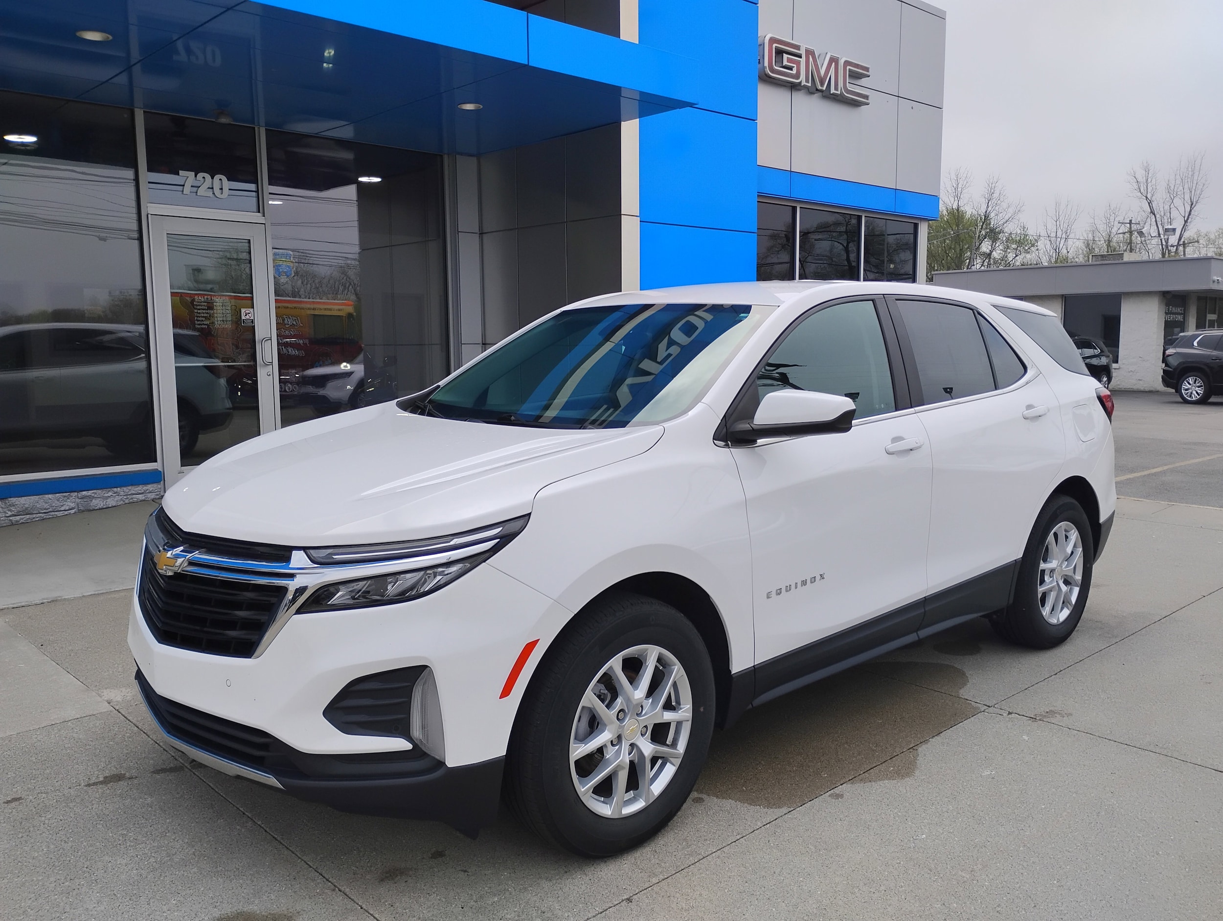 2022 Chevrolet Equinox LT - Photo 10
