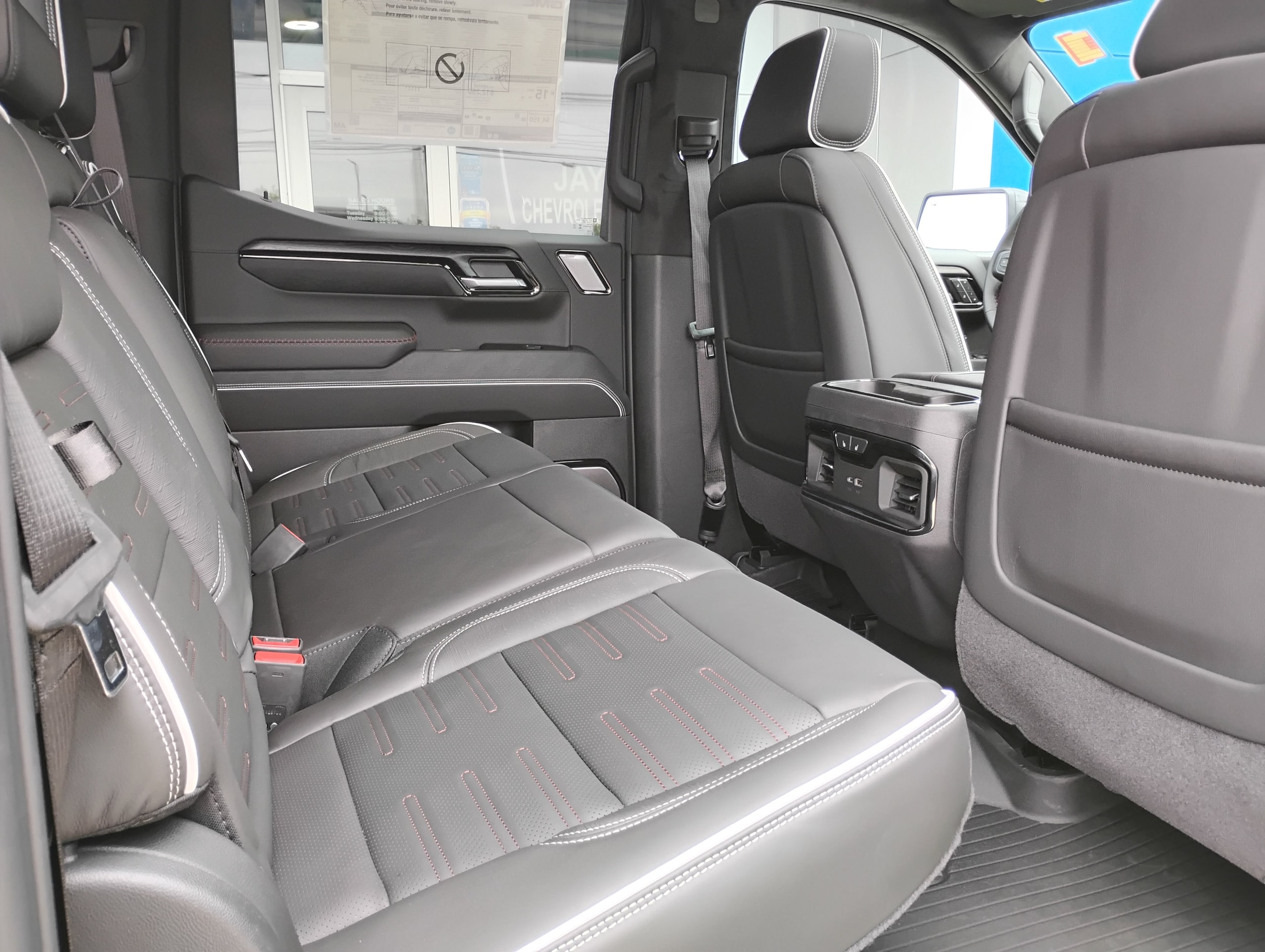 2026 GMC Sierra 1500 AT4X - Photo 28