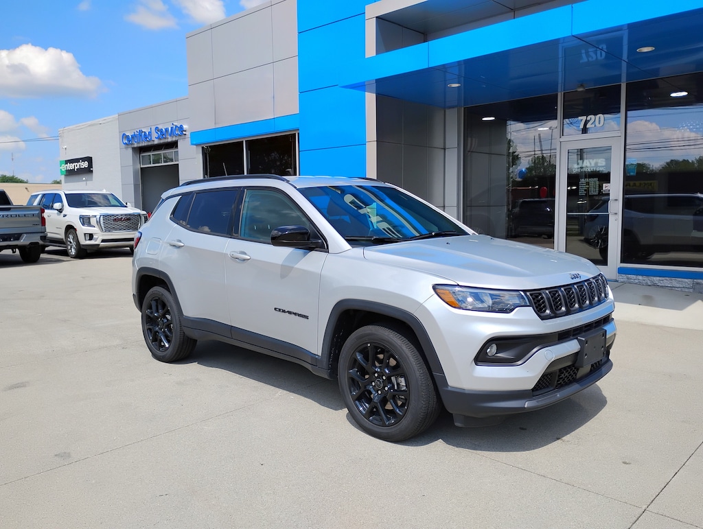 Used 2025 Jeep Compass Latitude