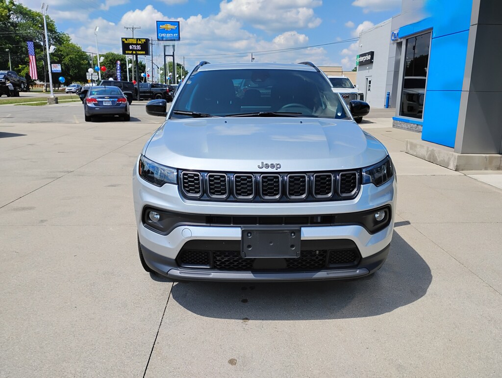 Used 2025 Jeep Compass Latitude