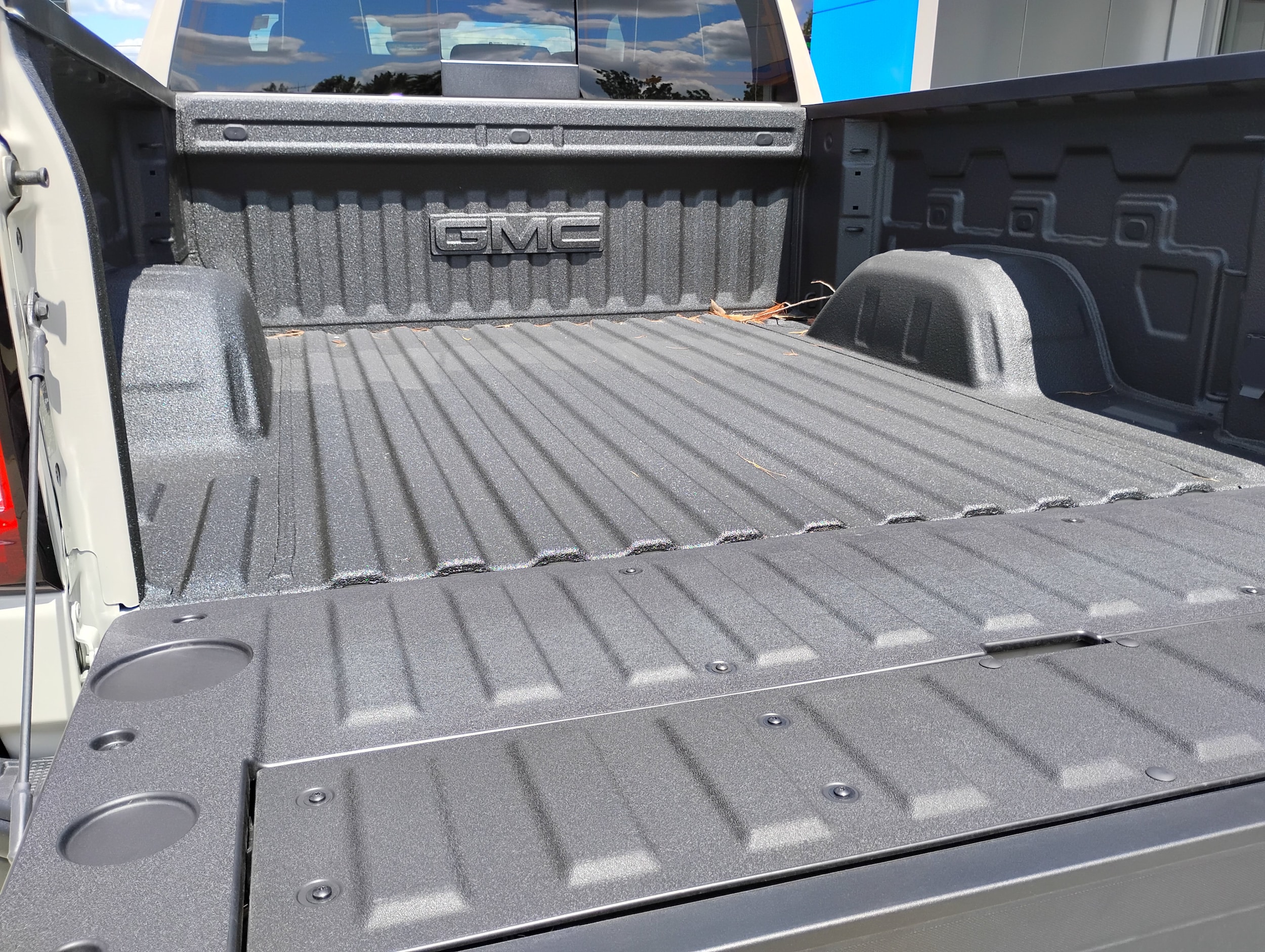 2026 GMC Sierra 1500 AT4X - Photo 30