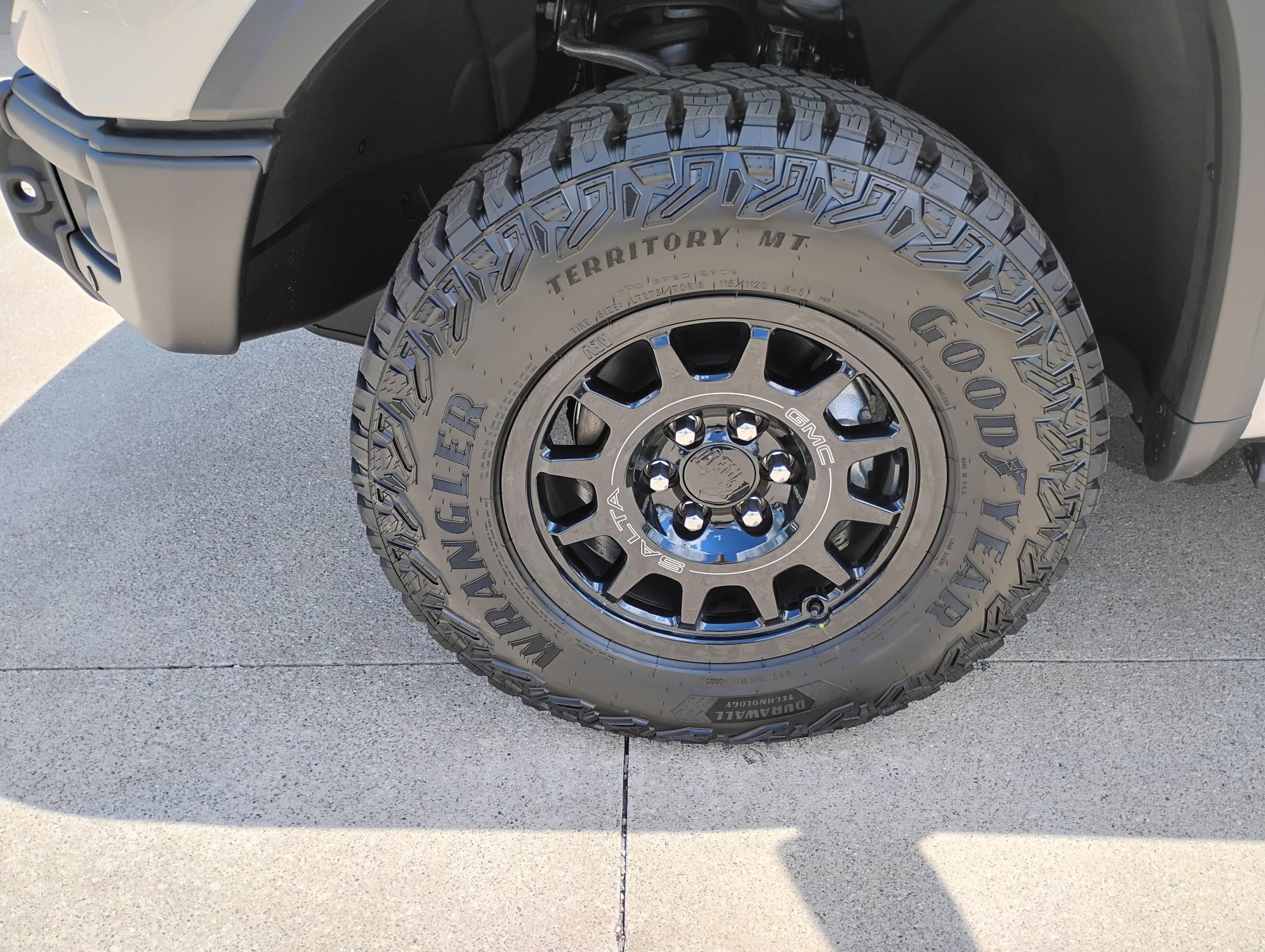 2026 GMC Sierra 1500 AT4X - Photo 31