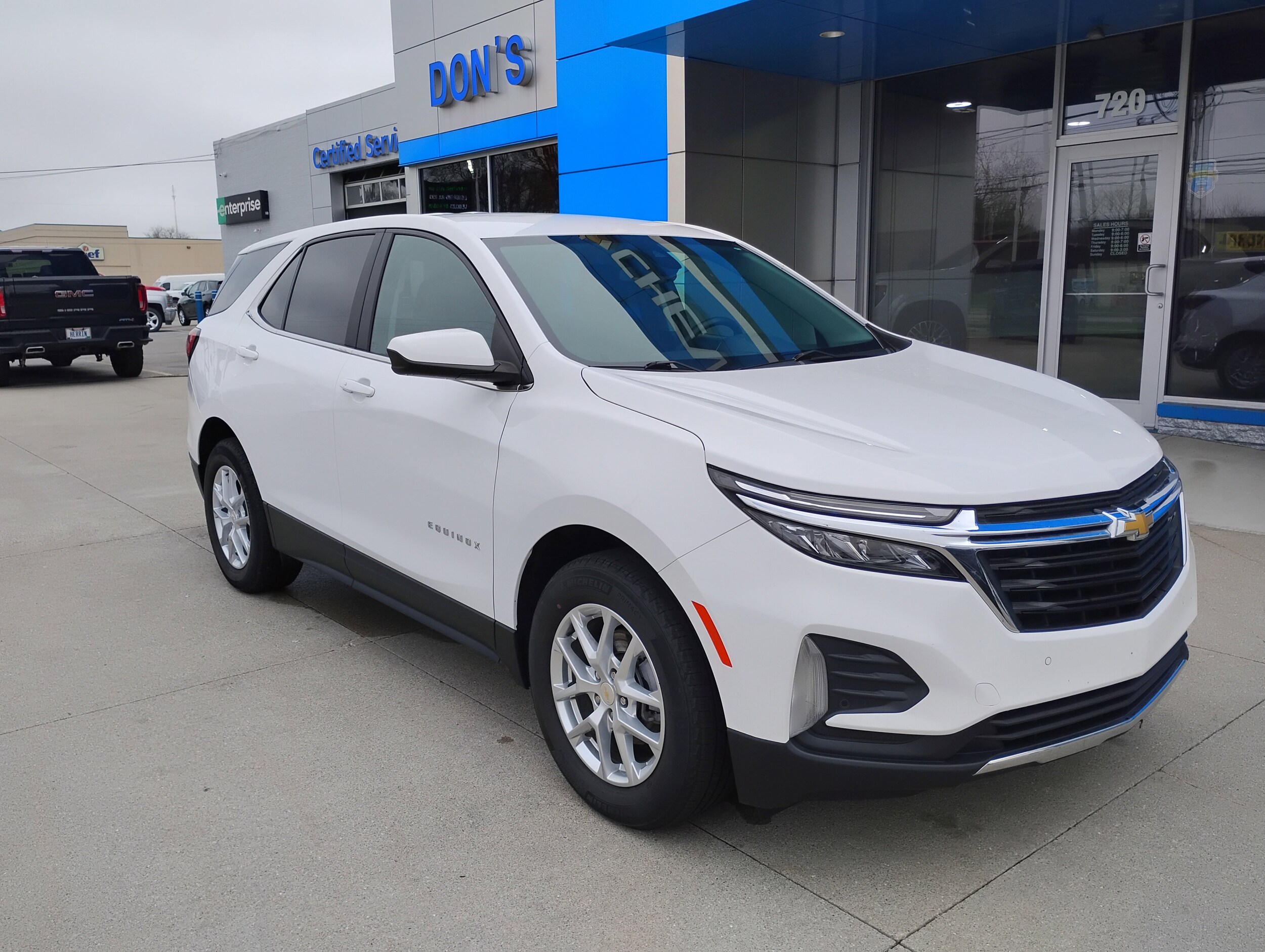 2022 Chevrolet Equinox LT - Photo 3