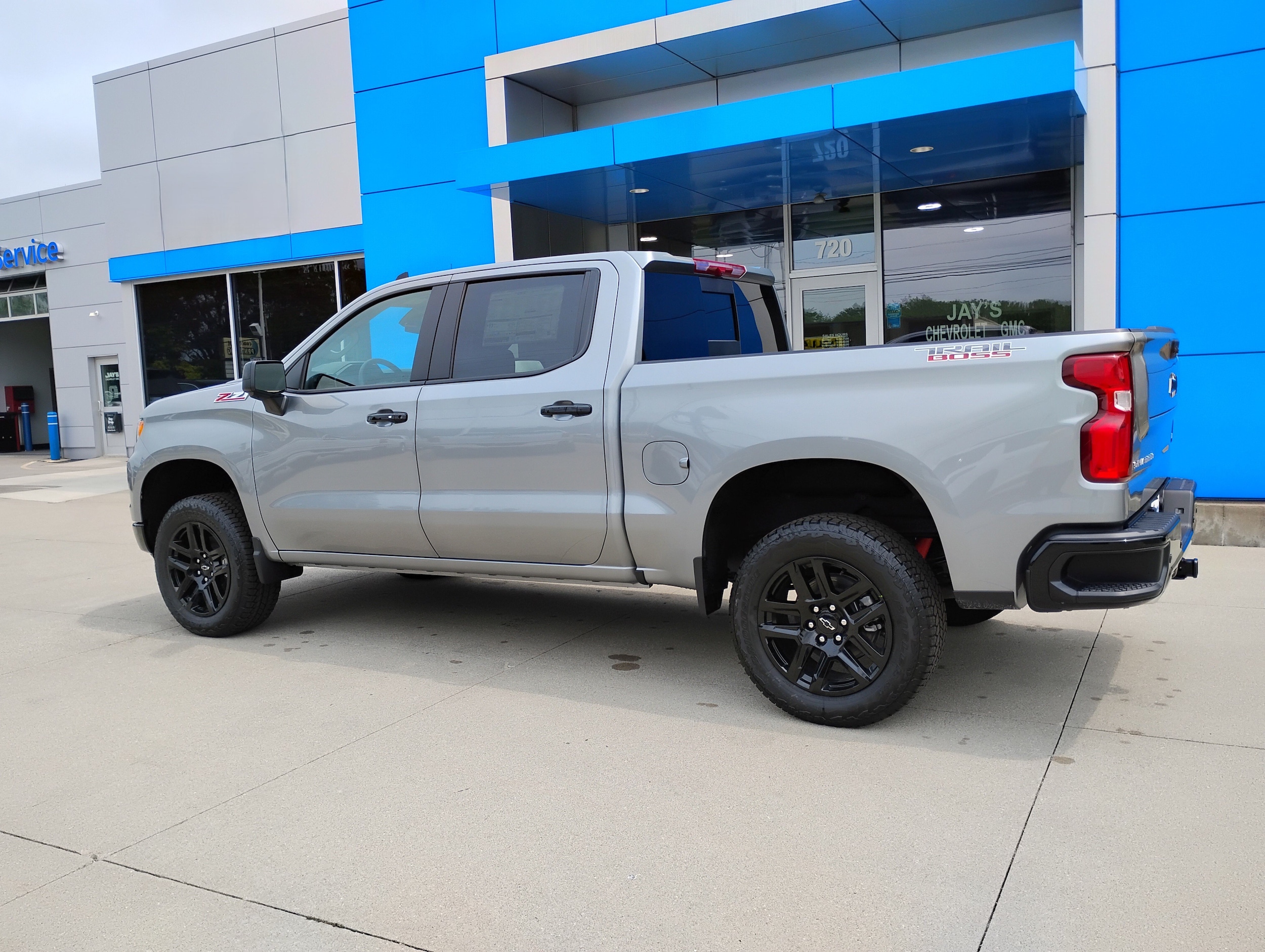 2026 Chevrolet Silverado 1500 LT Trail Boss - Photo 10