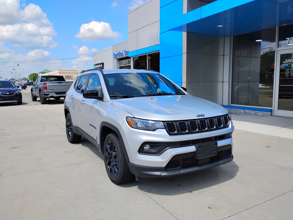 Used 2025 Jeep Compass Latitude