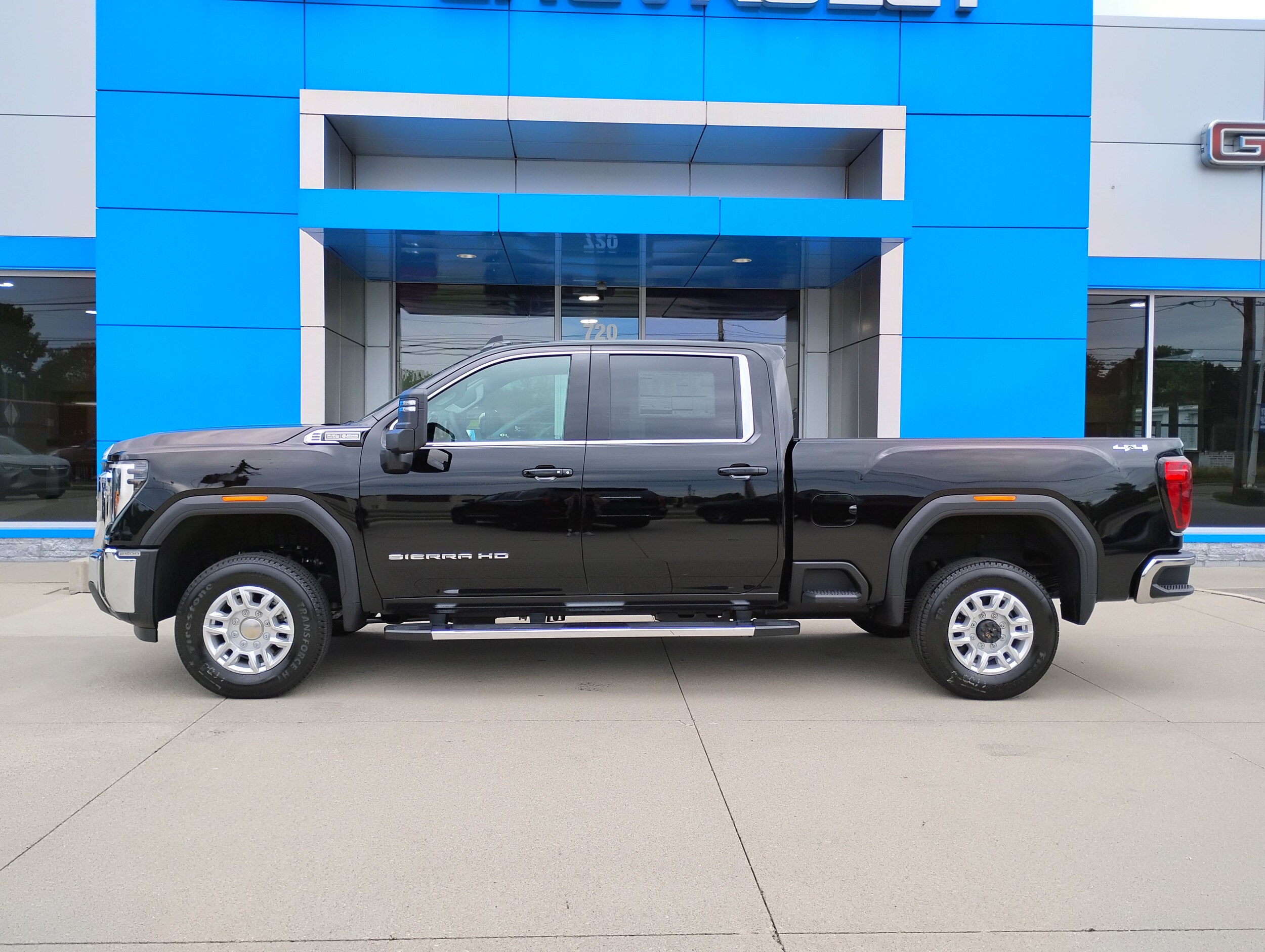 2026 GMC Sierra 2500HD SLE - Photo 11