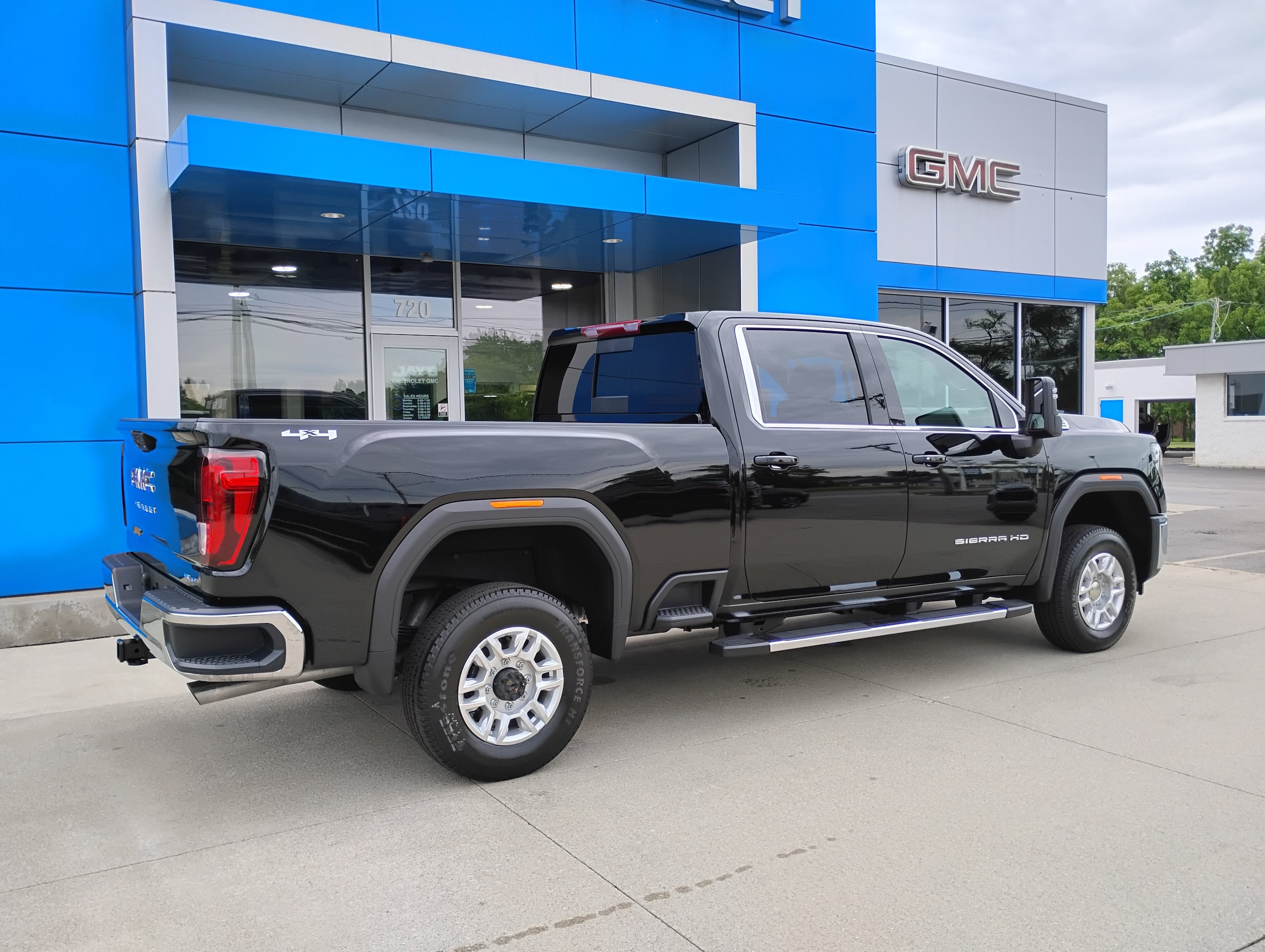 2026 GMC Sierra 2500HD SLE - Photo 6