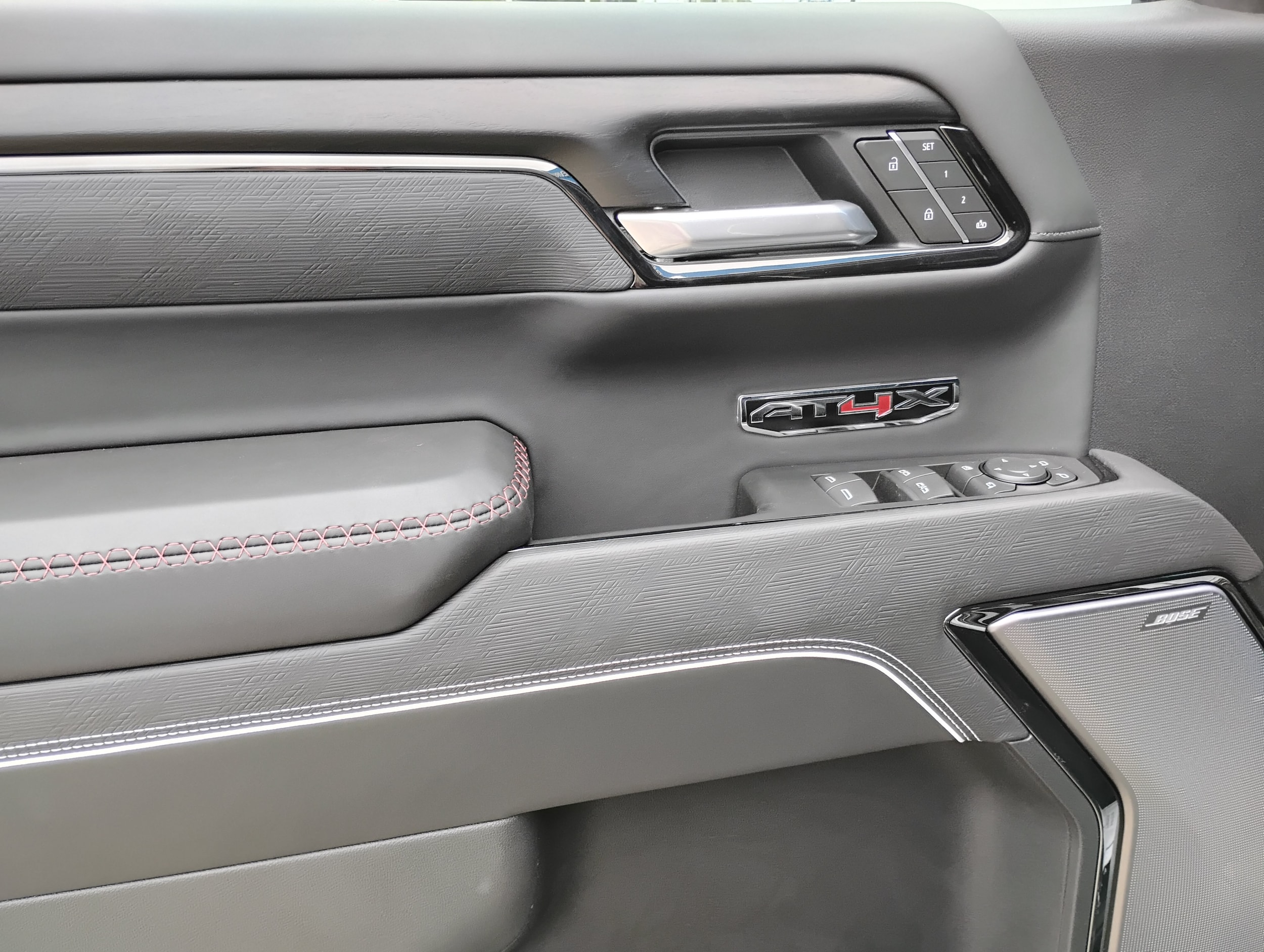 2026 GMC Sierra 1500 AT4X - Photo 25
