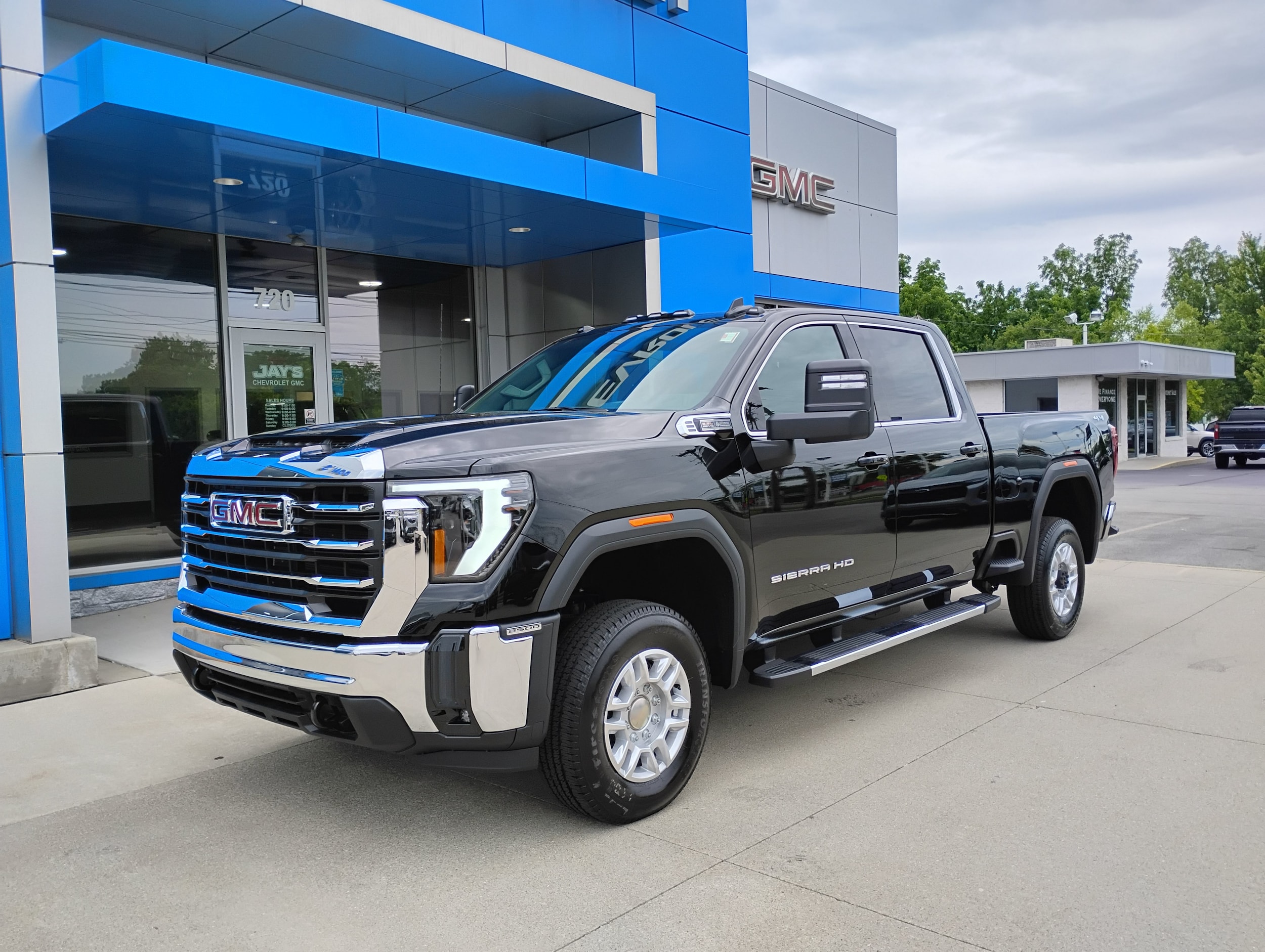 2026 GMC Sierra 2500HD SLE - Photo 13
