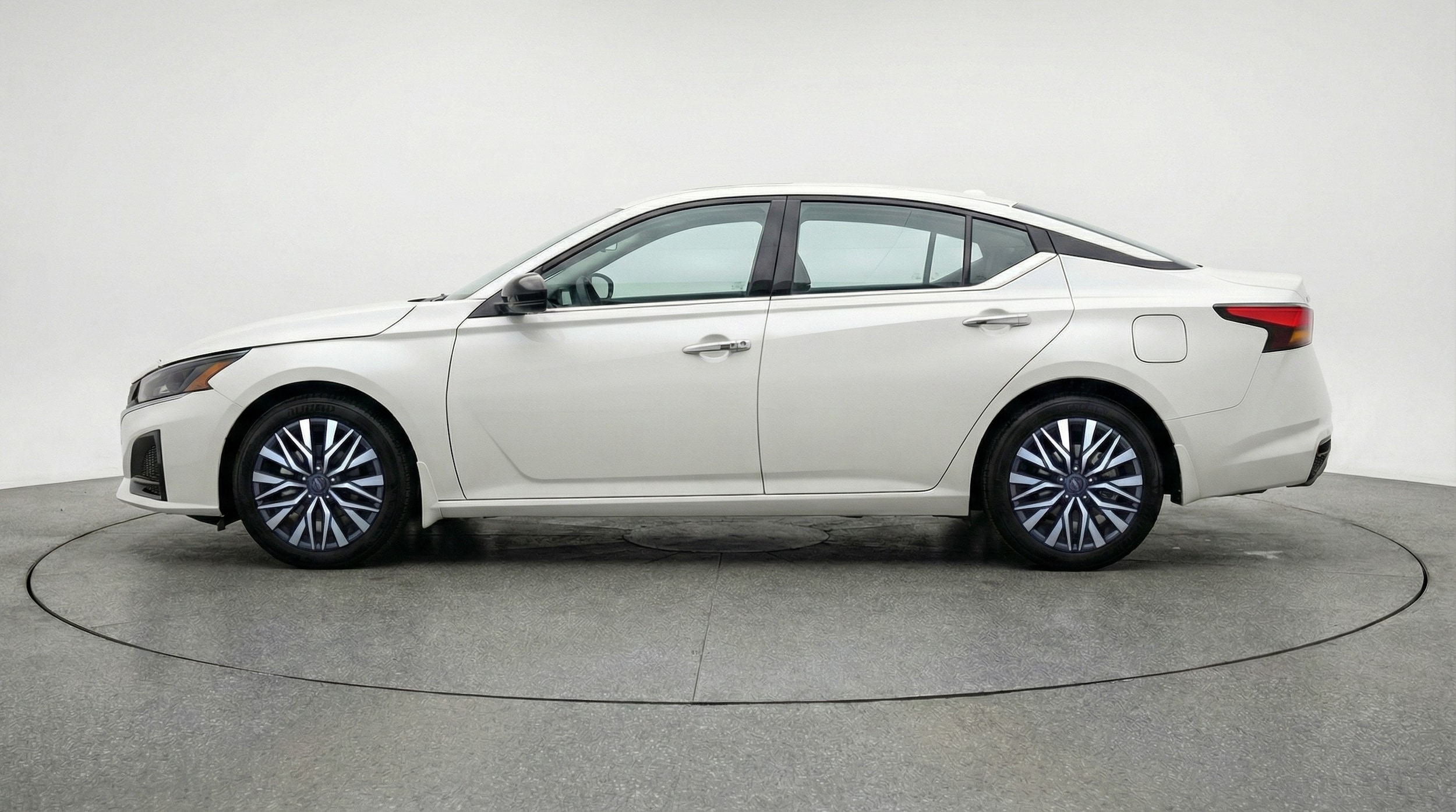 Thumbnail: 2025 Nissan Altima - 4