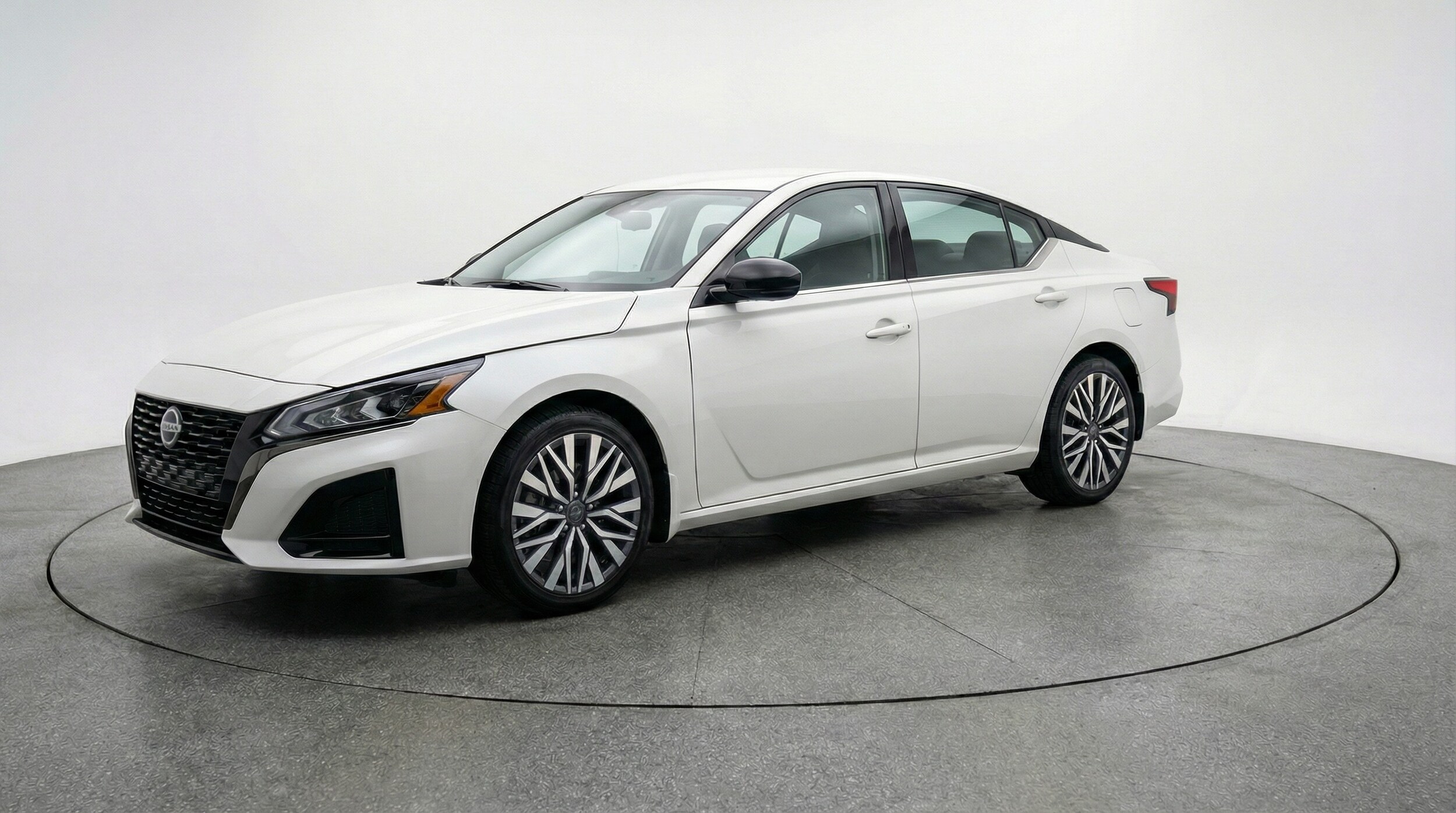 Thumbnail: 2025 Nissan Altima - 3