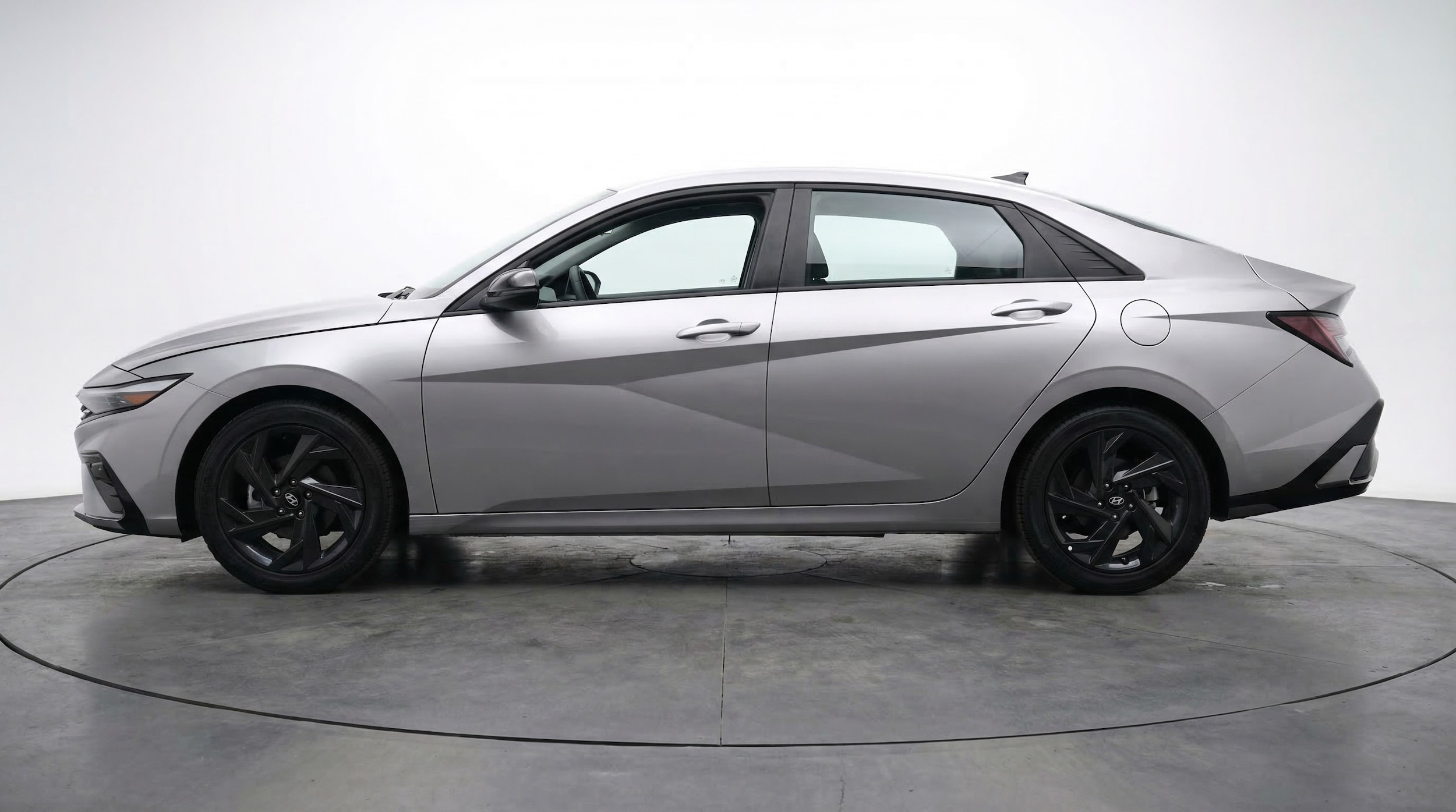 Thumbnail: 2026 Hyundai Elantra - 4