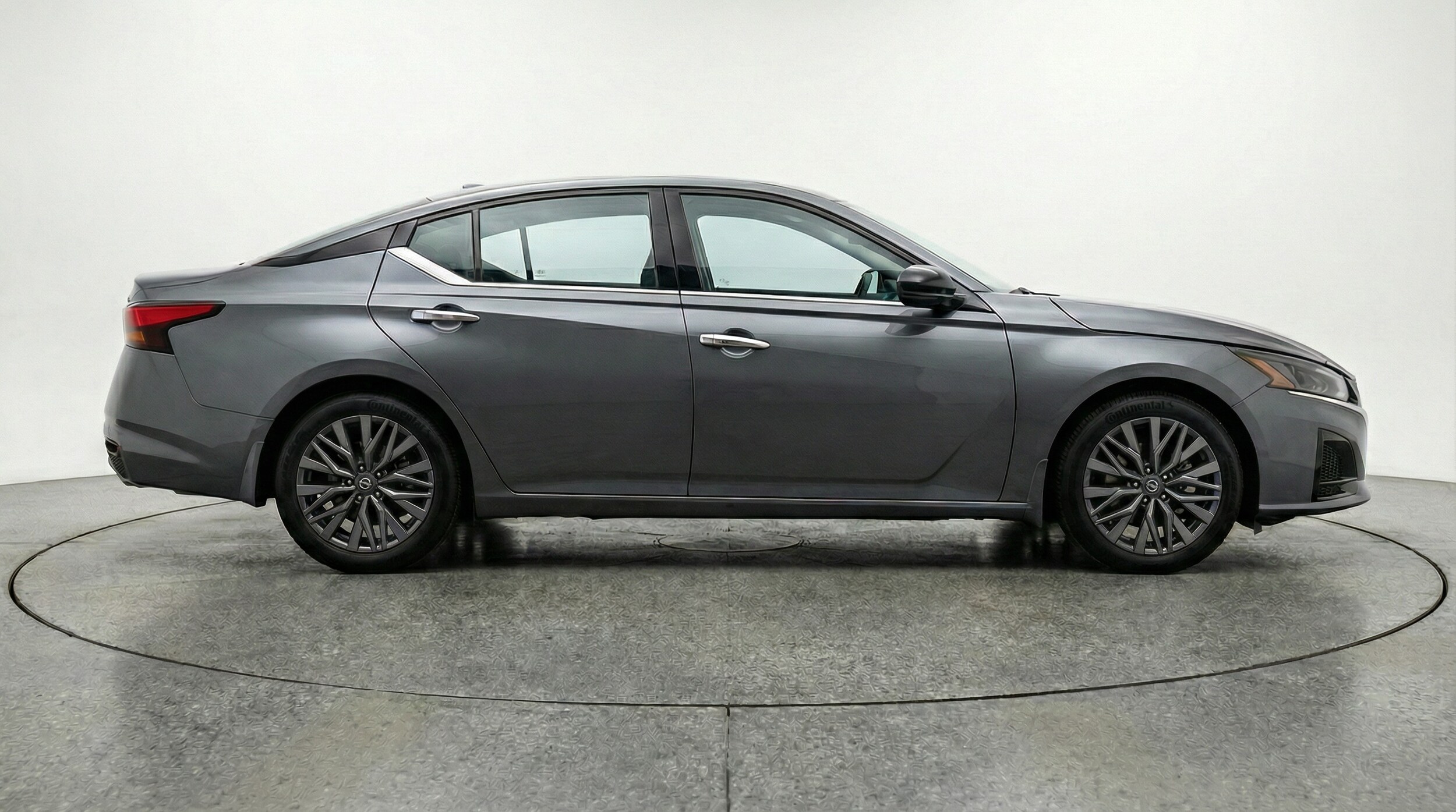 Thumbnail: 2025 Nissan Altima - 8