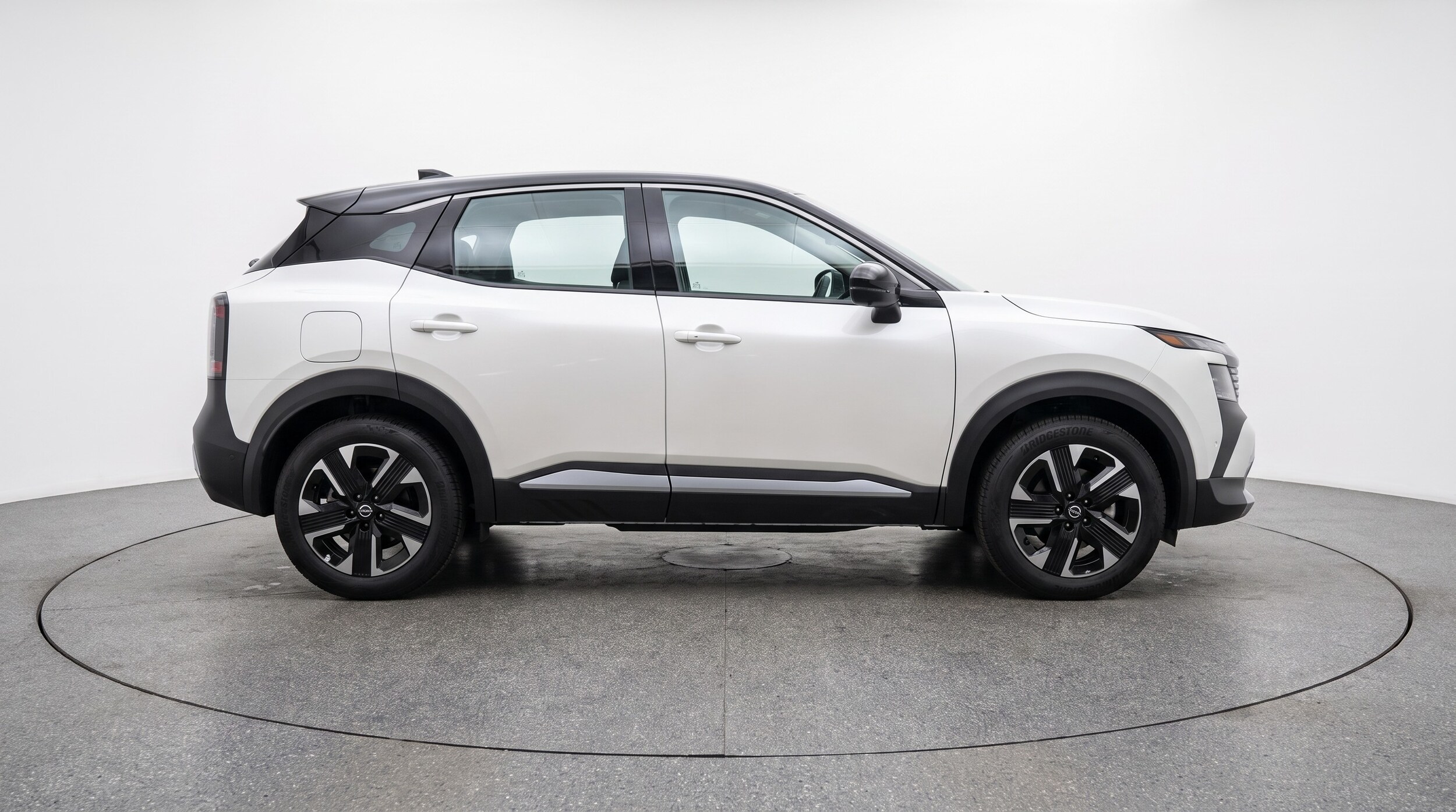 Thumbnail: 2026 Nissan Kicks - 8
