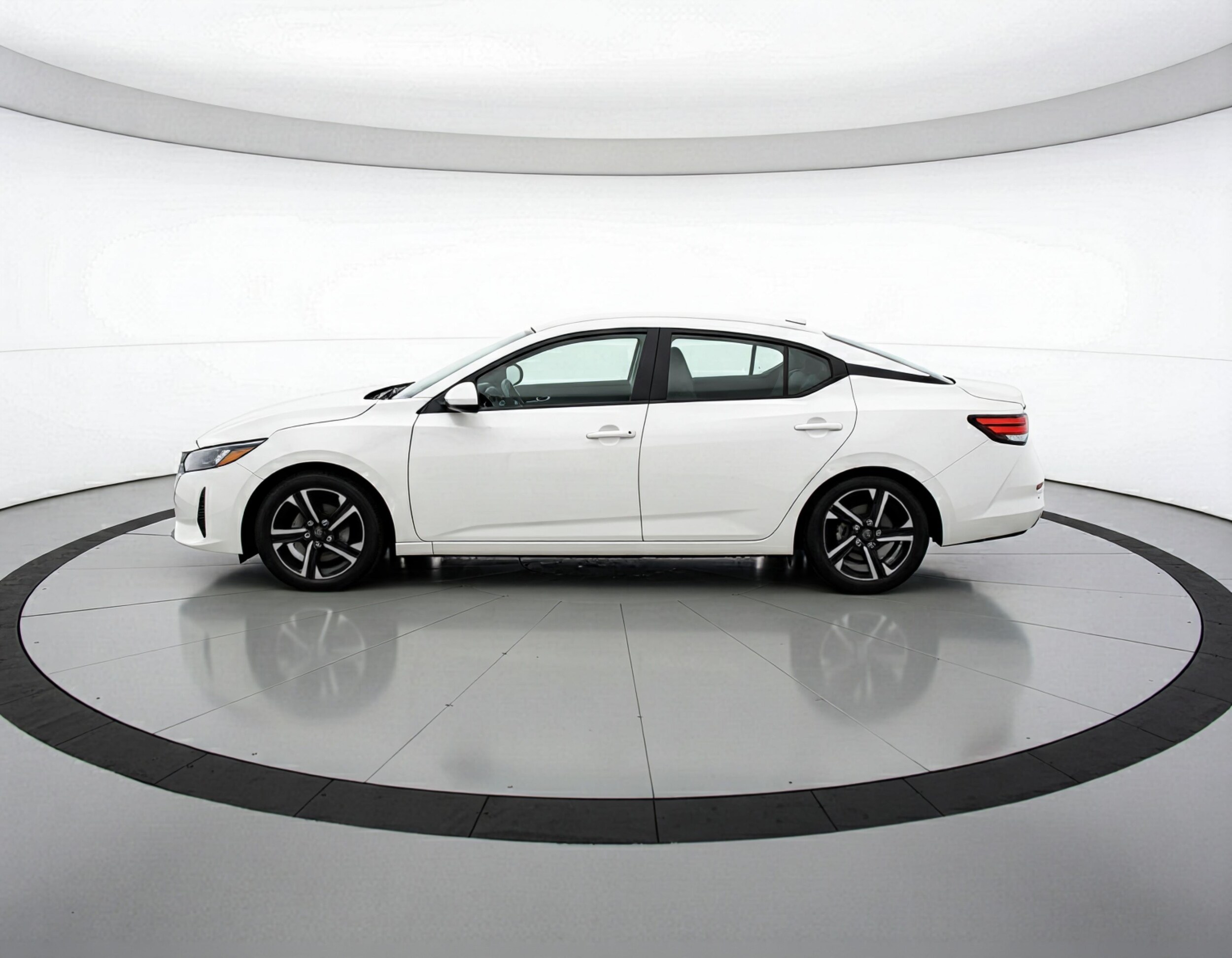 Thumbnail: 2025 Nissan Sentra - 4