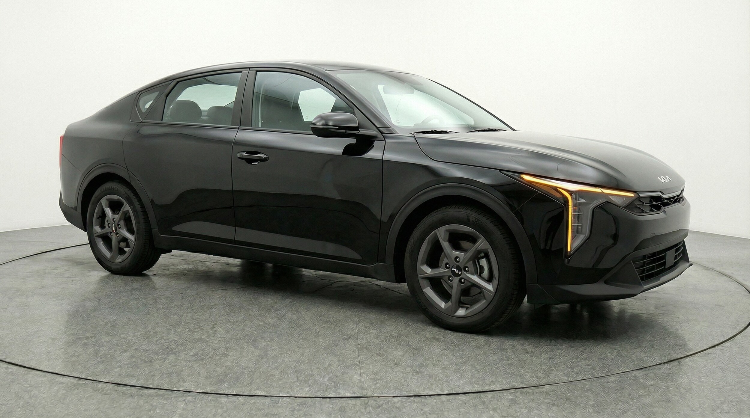 Thumbnail: 2025 Kia K4 - 1