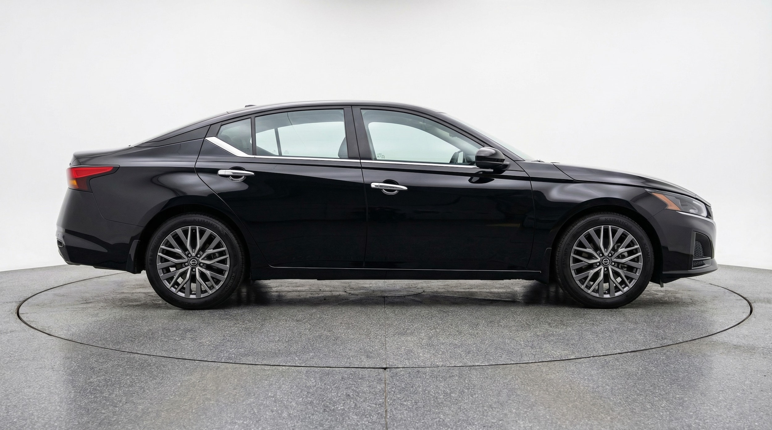 Thumbnail: 2025 Nissan Altima - 8