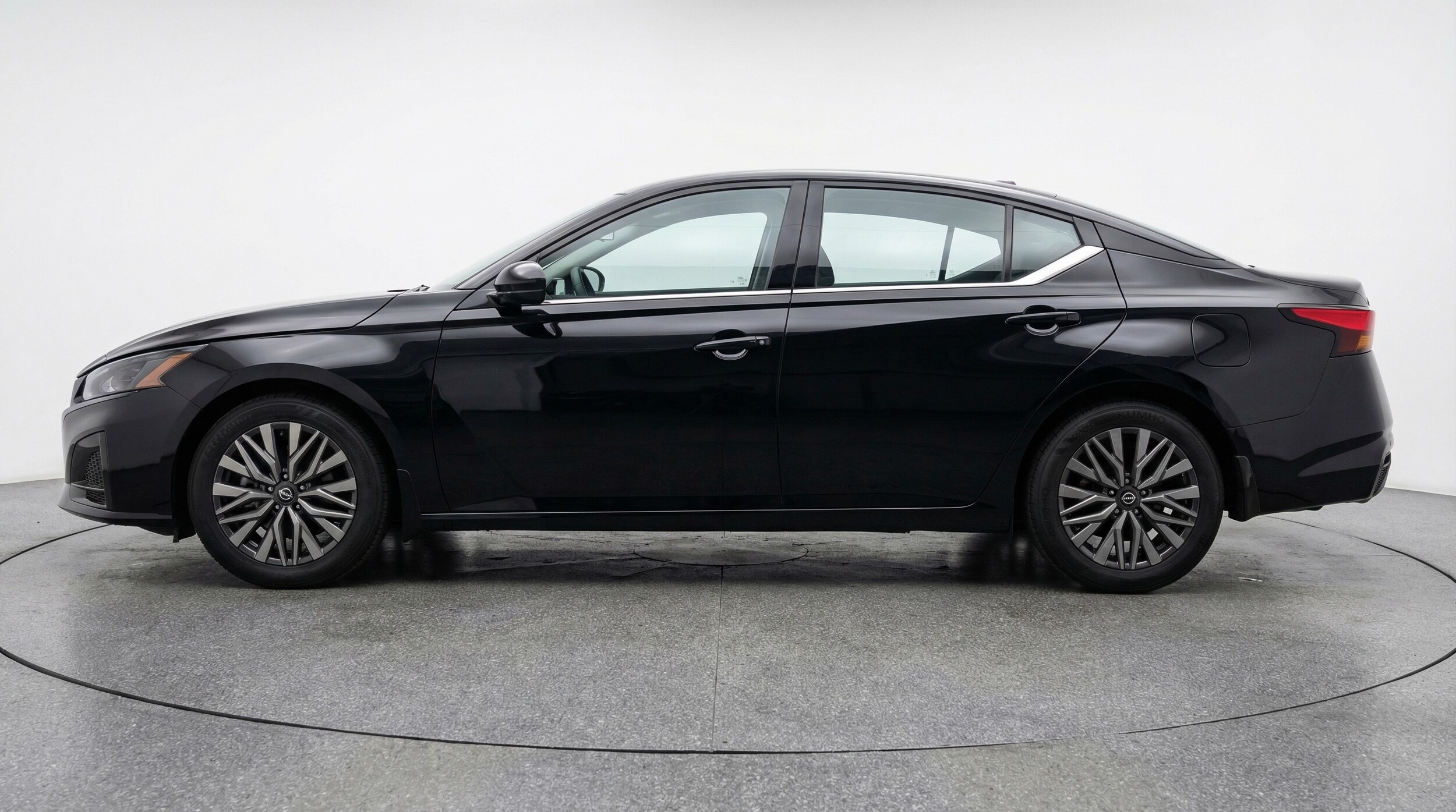 Thumbnail: 2025 Nissan Altima - 4