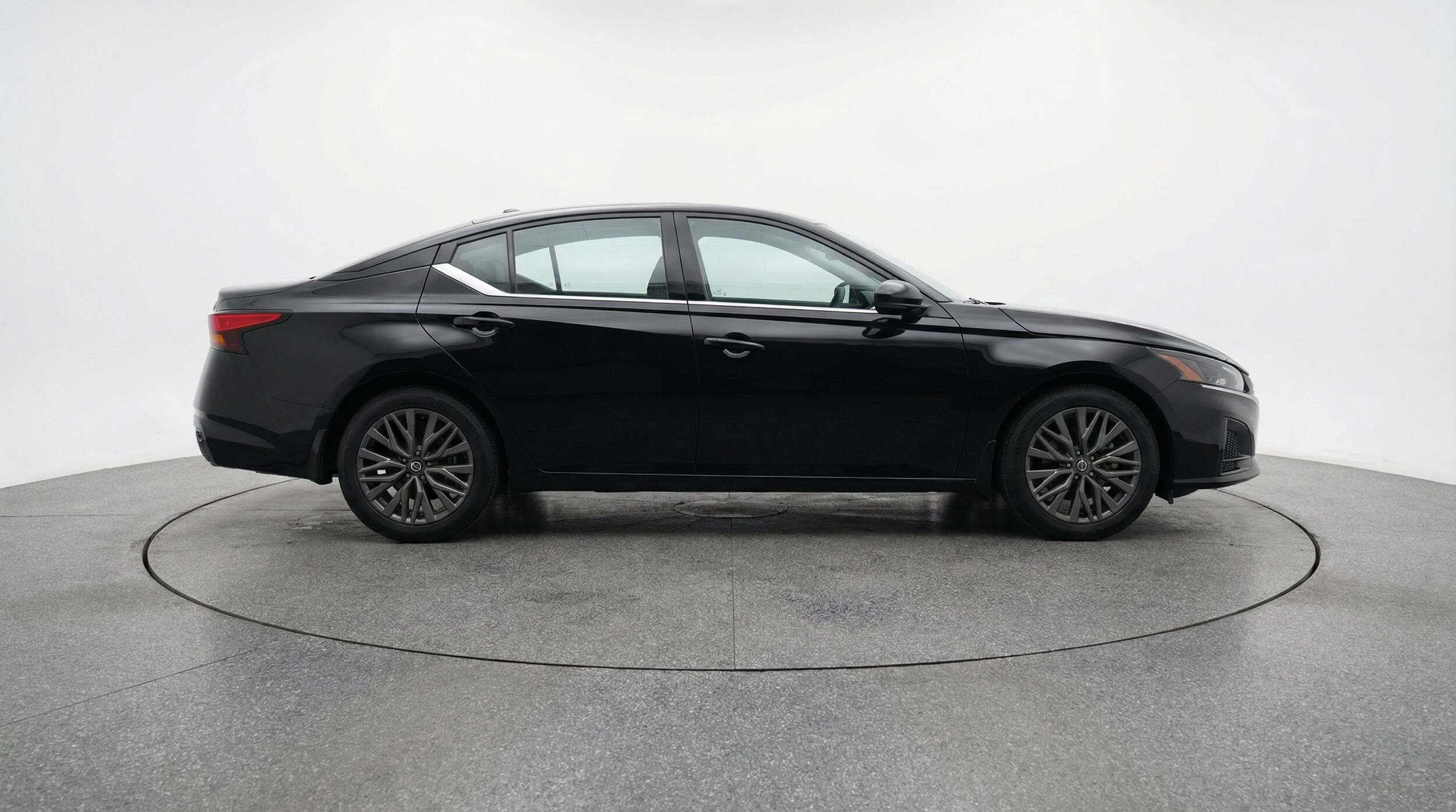 Thumbnail: 2025 Nissan Altima - 8