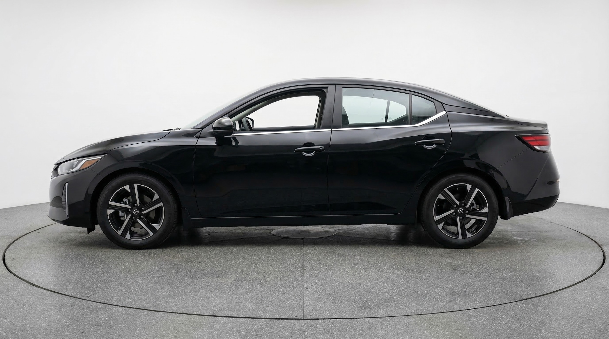 Thumbnail: 2025 Nissan Sentra - 4