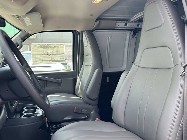 2025 Chevrolet Express Cargo Work Van - Photo 14