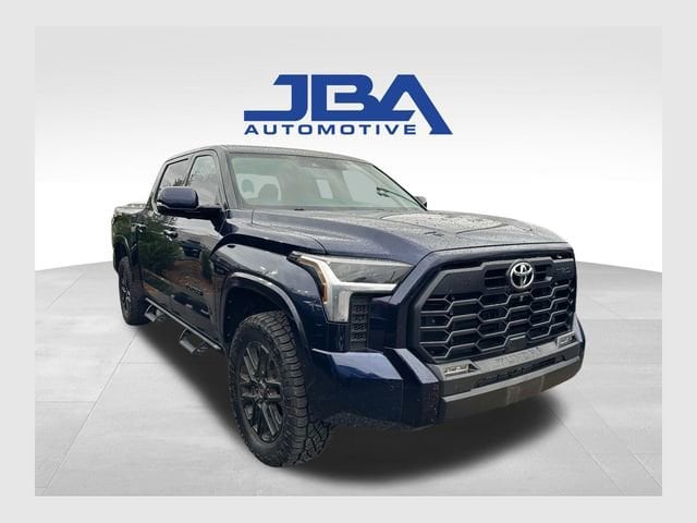 2022 Toyota Tundra SR5's photo