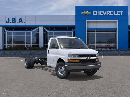 2025 Chevrolet Express Cutaway 4500 2WT Cutaway Van