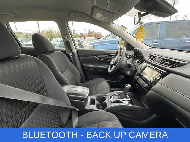 2019 Nissan Rogue S photo 2