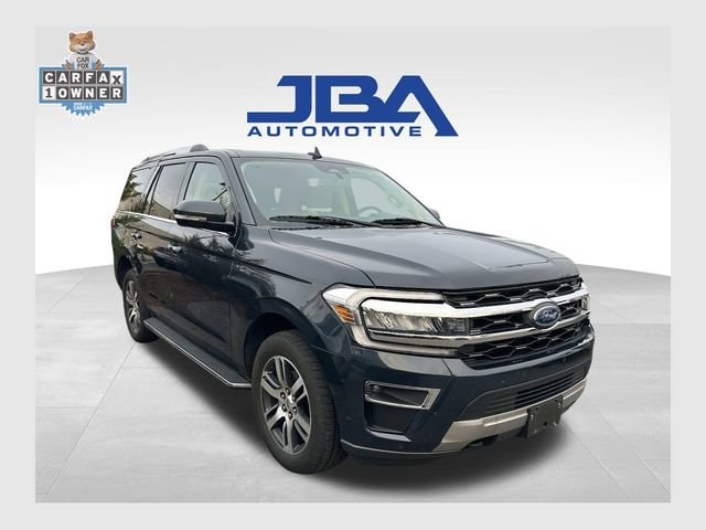 2023 Ford Expedition Limited's photo