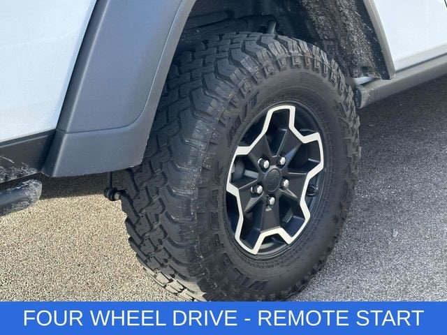 2021 Jeep Gladiator Rubicon photo 2