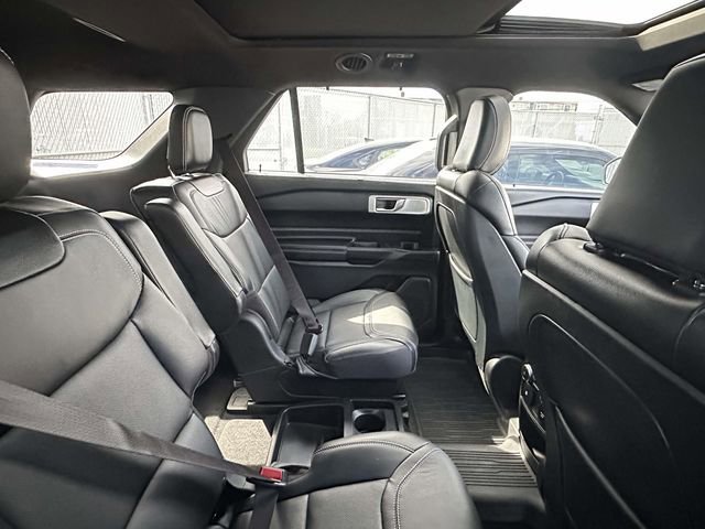 2020 Ford Explorer ST photo 3
