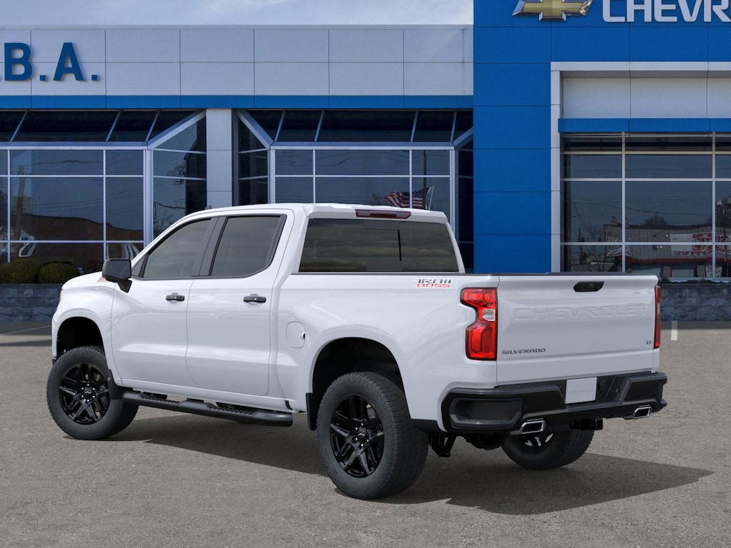 2026 Chevrolet Silverado 1500 LT Trail Boss photo 2