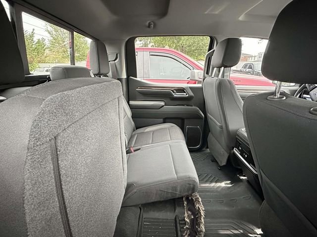 2025 Chevrolet Silverado 1500 RST photo 3