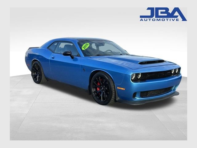 2016 Dodge Challenger SRT's photo
