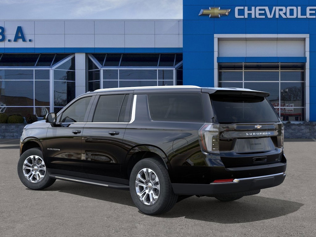2026 Chevrolet Suburban LT photo 3