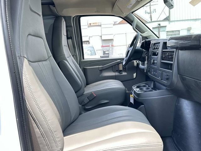 2025 Chevrolet Express Cargo Work Van - Photo 16