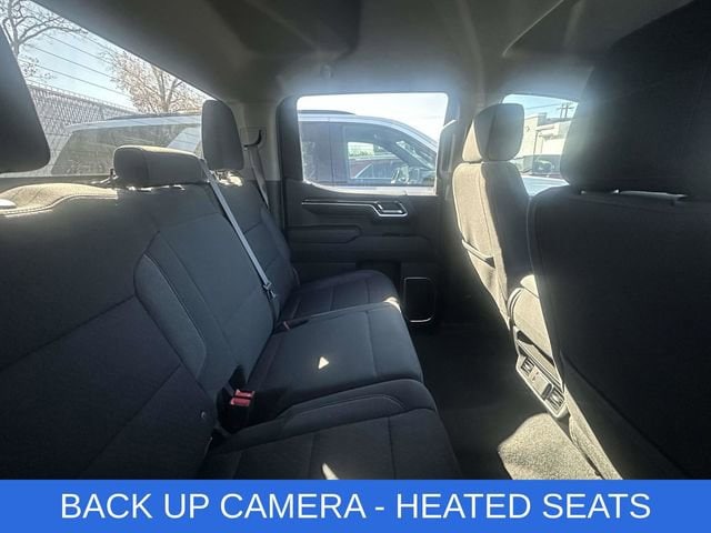 2022 Chevrolet Silverado 1500 LT photo 3