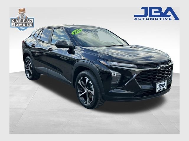2025 Chevrolet Trax RS's photo