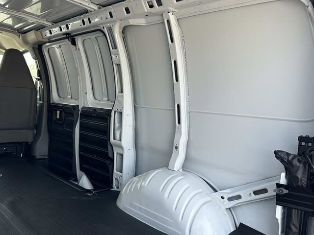 2025 Chevrolet Express Cargo Work Van - Photo 24