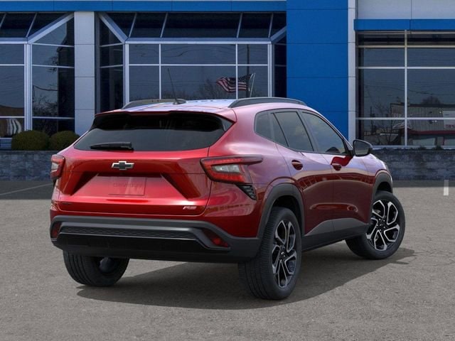 2026 Chevrolet Trax photo 2