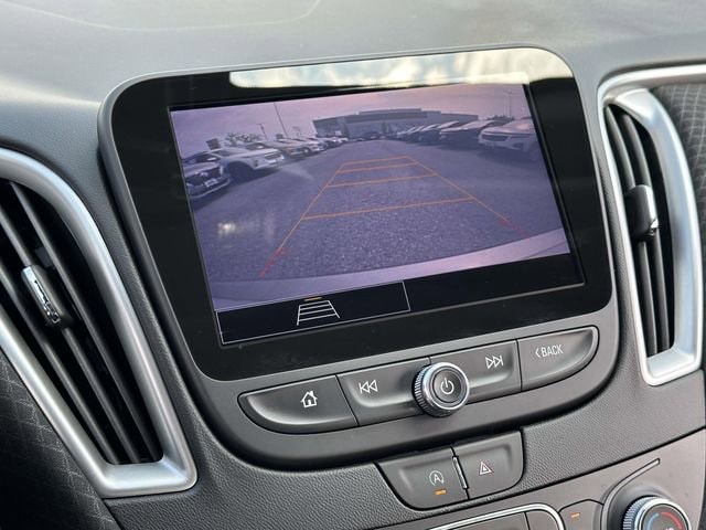2022 Chevrolet Malibu LS photo 4